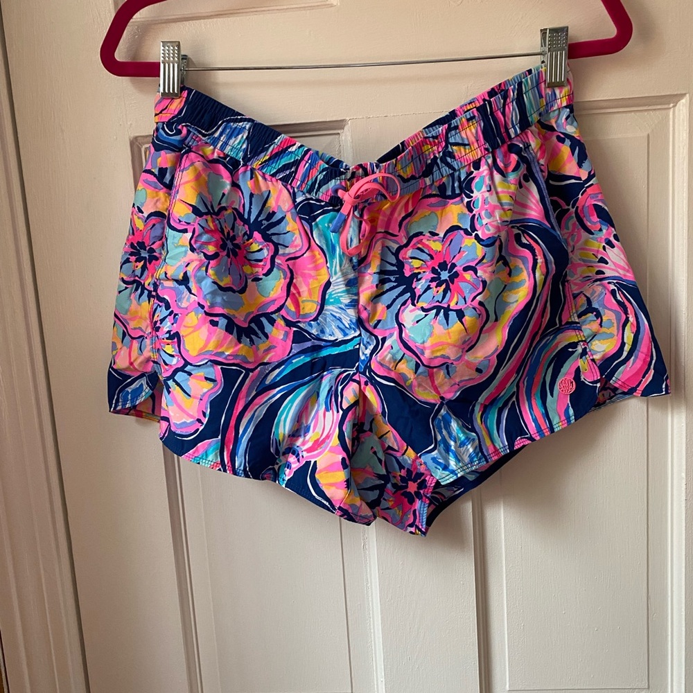 Lilly Pulitzer Luxletic Shorts size L